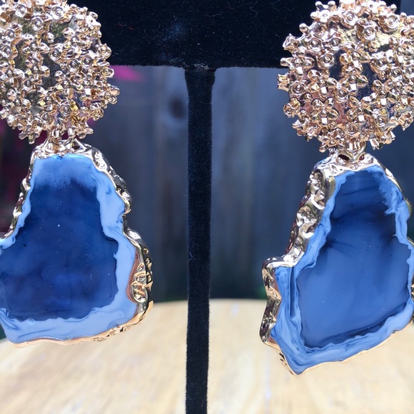 NWT- Blue Agate Slice Gold Statement Earrings Druzy Stud Boho Glam - Picture 3 of 4